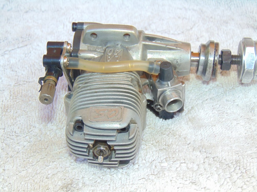 OS LA 40 RC Model Airplane Engine, Nice engine, cleaned with socket screws