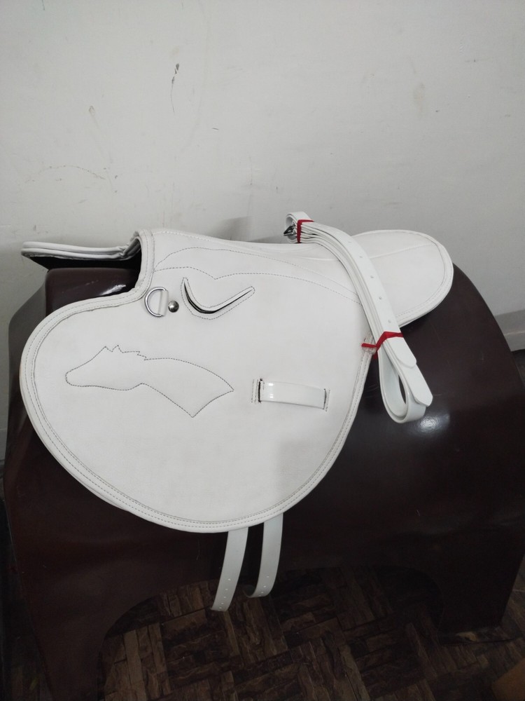 White Synthetic Race Exercise Tack Saddle Light Weight With Stirrup & Strap.