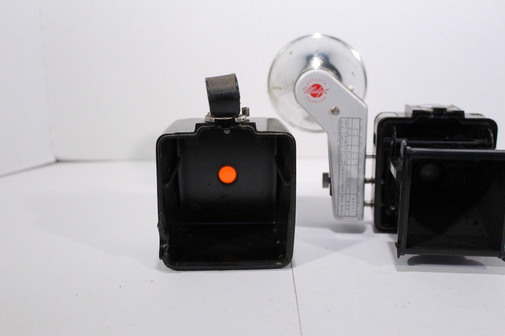 Kodak Brownie Hawkeye Camera Flash Model w/flash attachment - UNTESTED