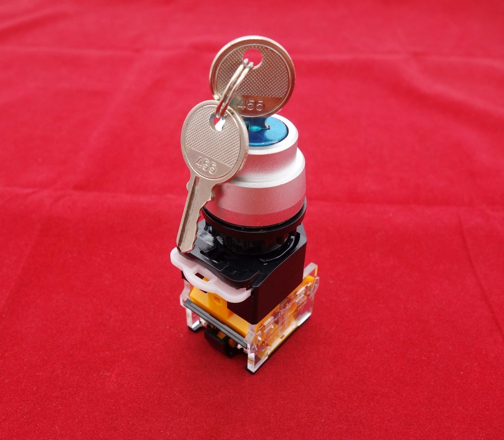 1PC Cutout 22MM Key Selector Switch 3 Position Maintained select switch LAY39