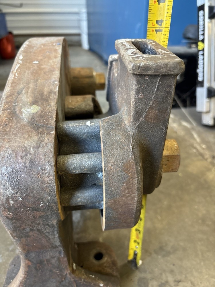 WHITNEY MANUAL ANGLE IRON SHEAR 3" x 3" (1/4" Capacity)
