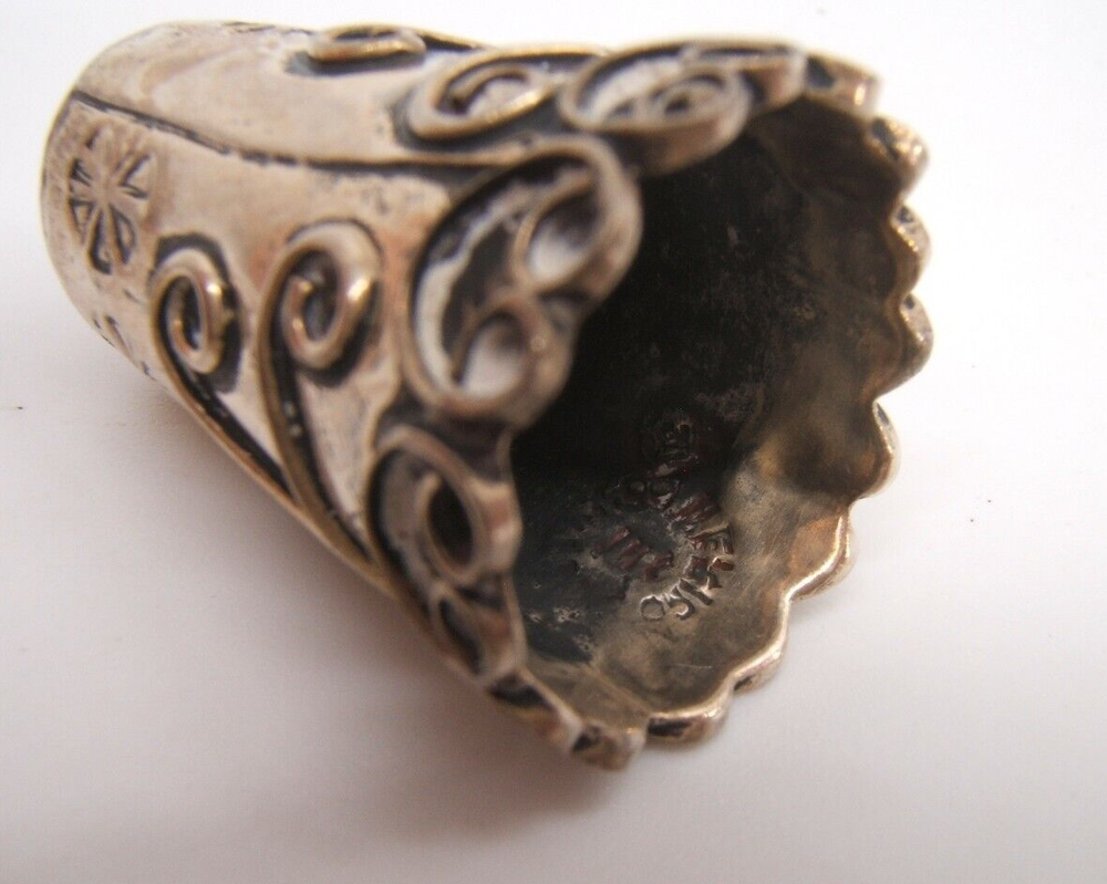 VINTAGE MEXICAN STERLING SILVER THIMBLE FANCY DESIGN WORK