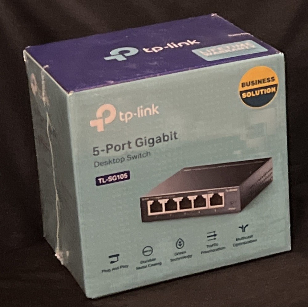 TP-LINK Technologies TP-Link (TL-SG105) 5-Port Gigabit Desktop Switch