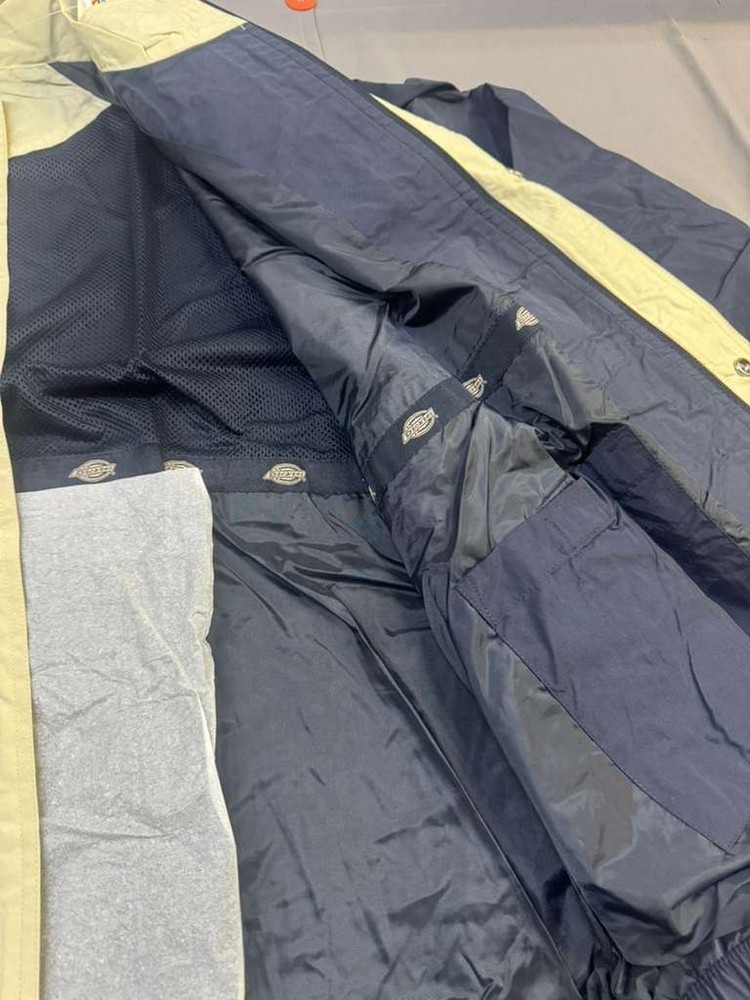 Dickies Men's Water Resistant 100% Nylon Jacket