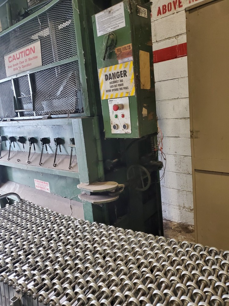 Selco V5-HD Vertical Downstroke Baling Press
