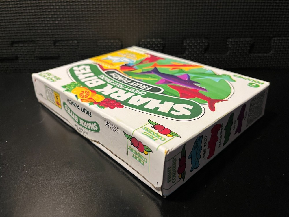 Shark Bites fruit snacks - Empty custom design display box