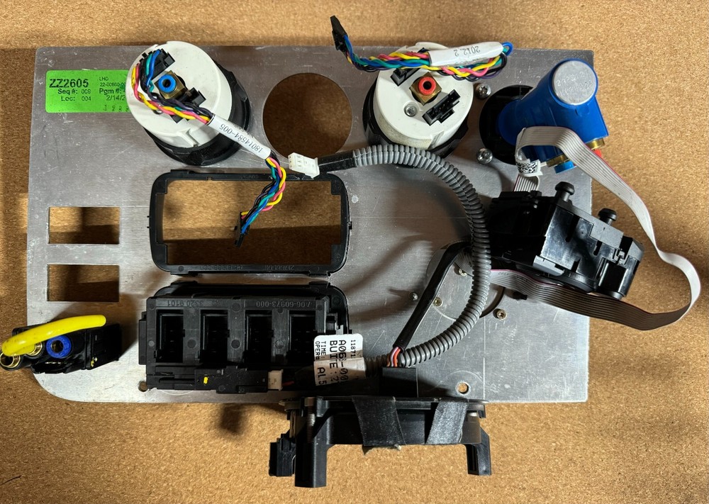 Freightliner CASCADIA Gauge Switch Dash Panel 22-60660-001