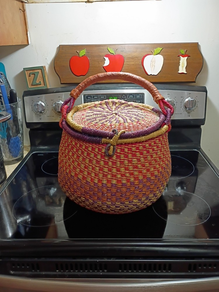 Colorful Pot Style Covered Basket
