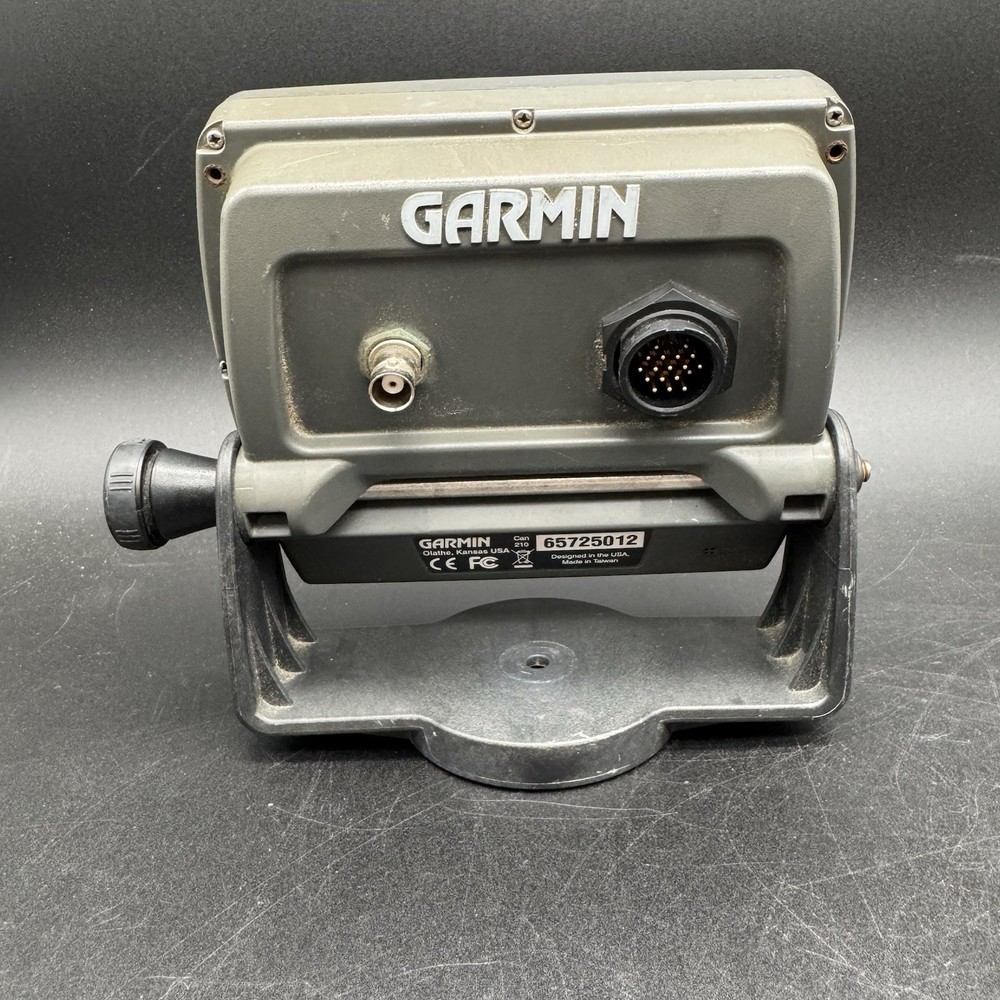 GARMIN GPSmap 172C ChartPlotter GPS Marine Navigator W/ Mount & Cables Untested