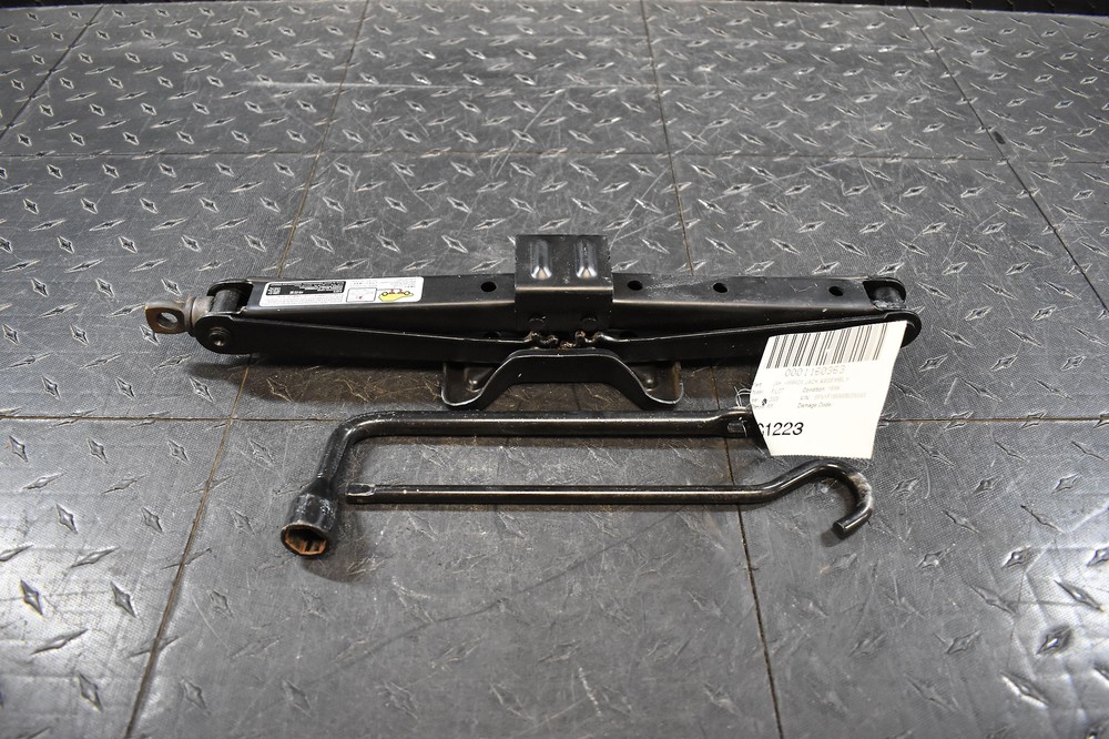 2003 - 2008 Honda Pilot OEM Jack Assembly & Tools