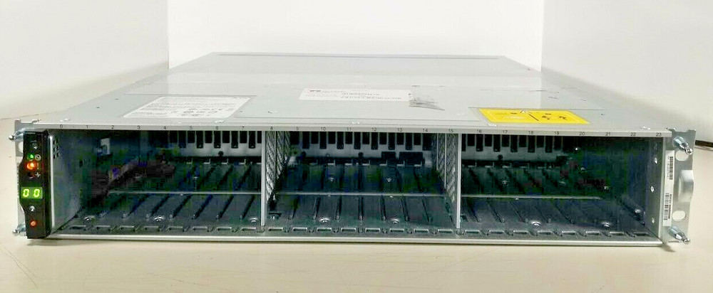 NetApp 24 Bay Disk Array NAJ1001 with 2x IOM6 controllers 2x PSU