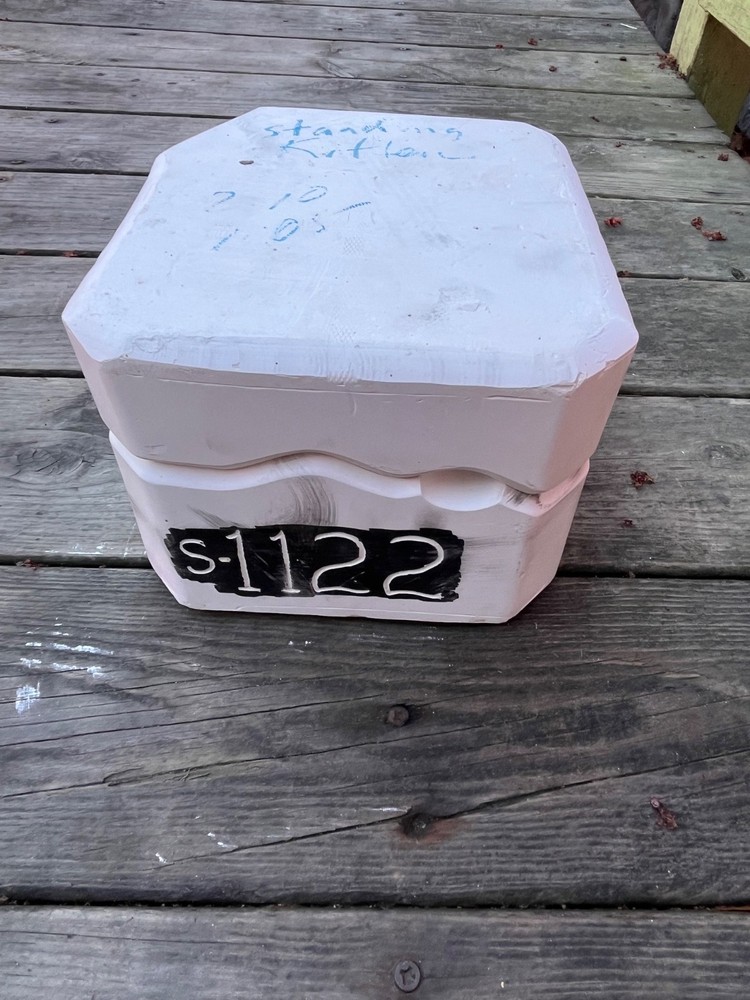 VINTAGE SCIOTO CERAMIC MOLD #S-1122 SITTING KITTEN