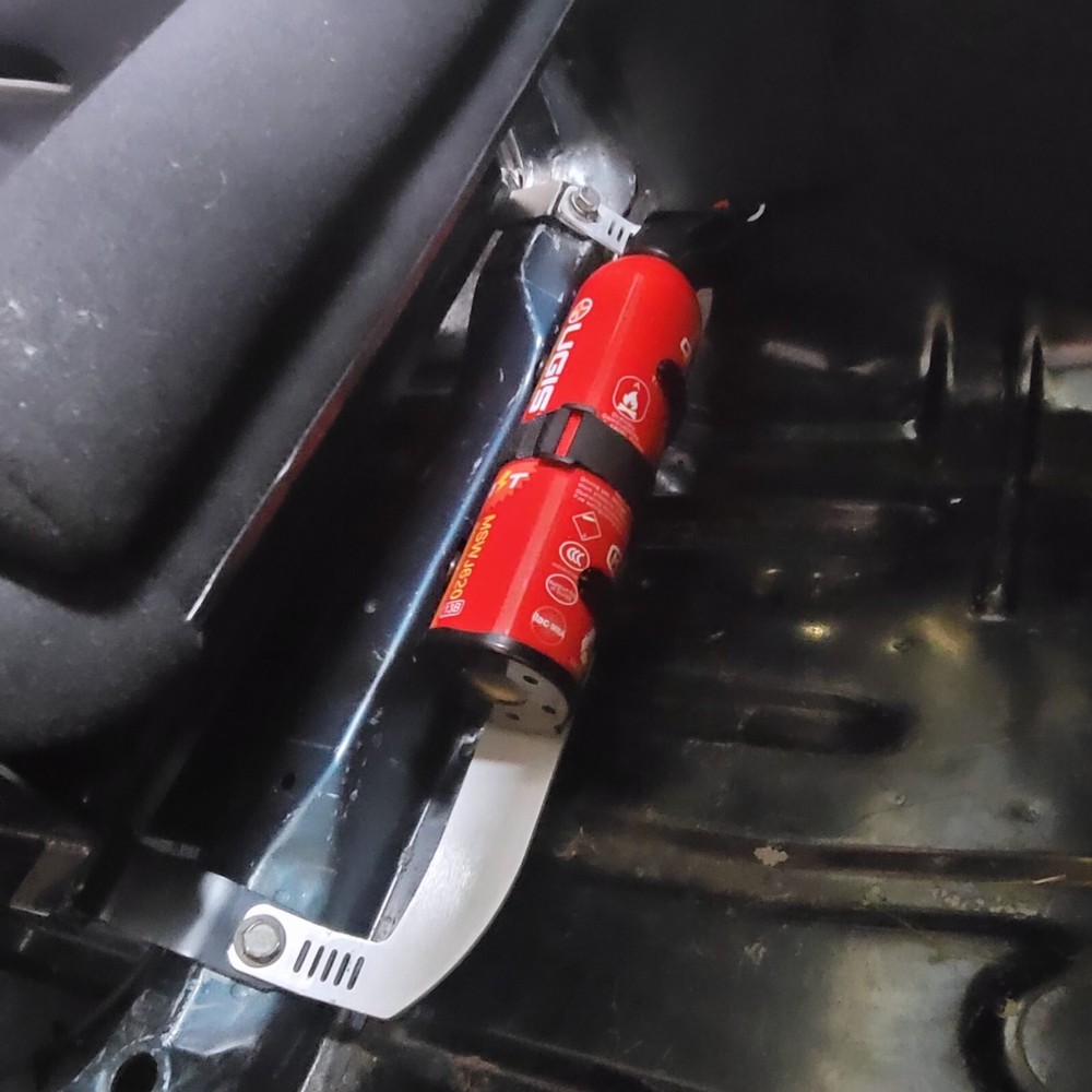 18 inch Universal under seat fire extinguisher mount.
