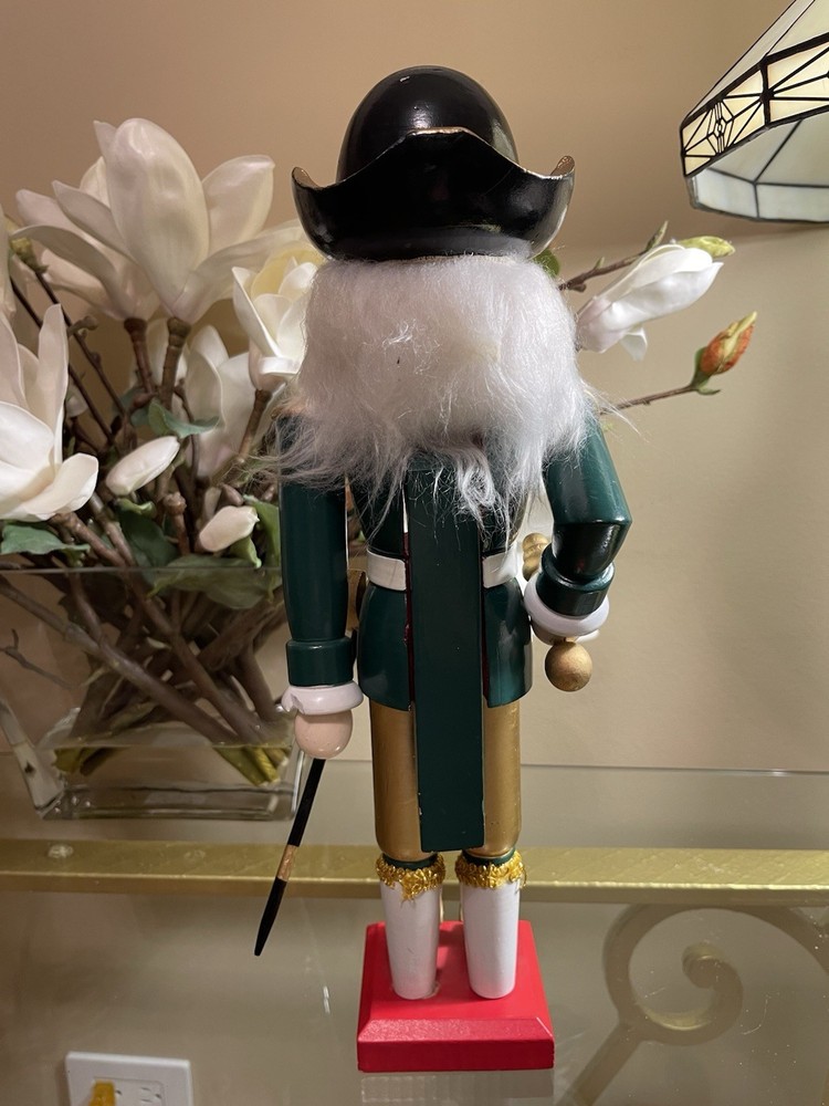 VINTAGE NUTCRACKER RARE PIECE AS IS