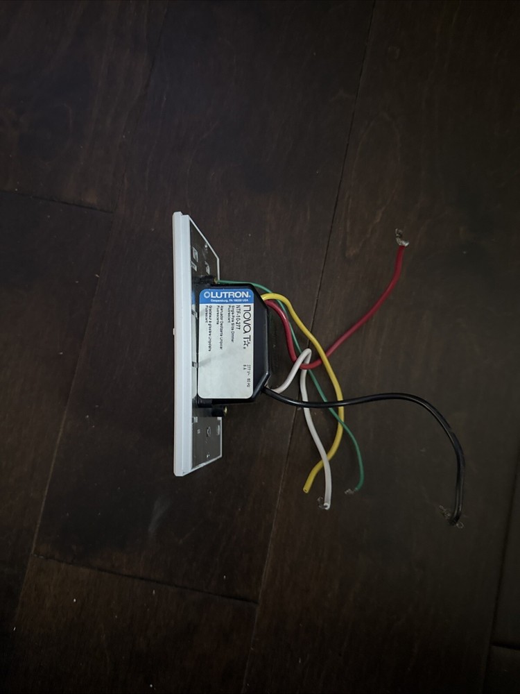 Lutron Nova T Dimmer NTF-10-277