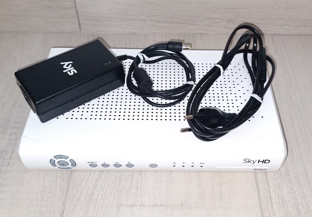 SKY HD DECODER PEACE DS 831 NS + WORKING POWER CABLE LAW Q and MYSKY