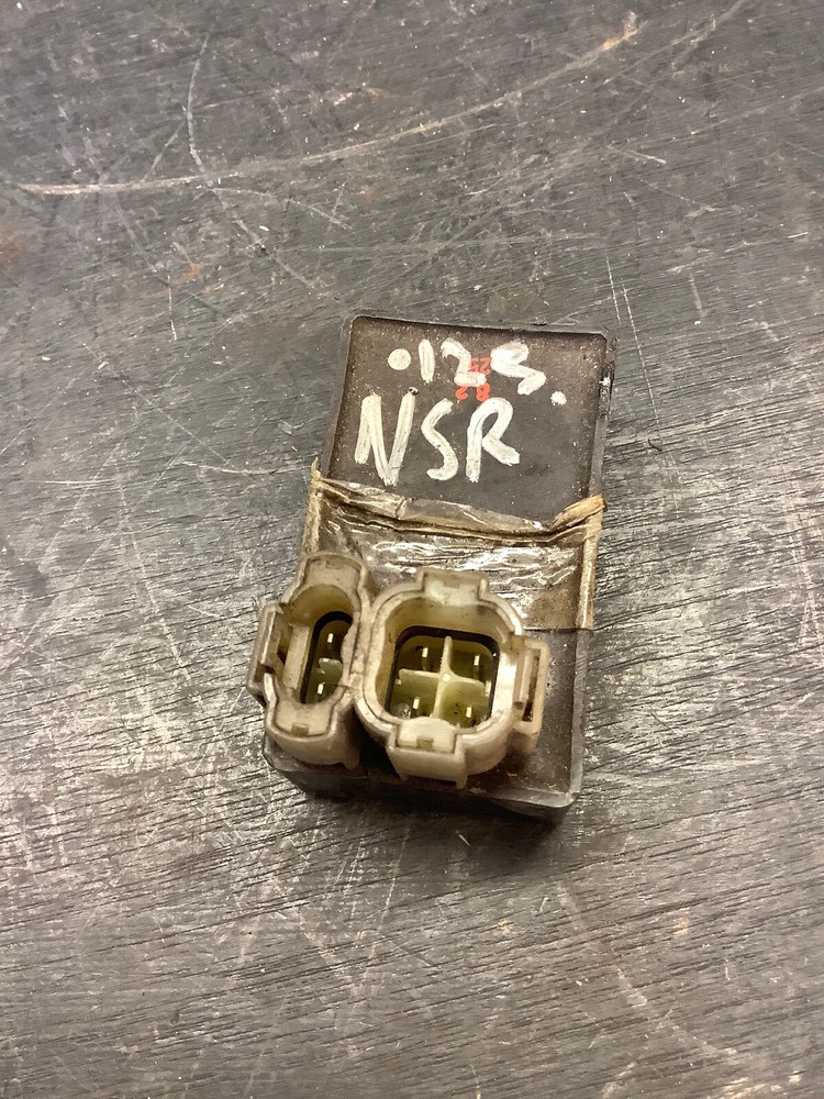 Honda NS125 KR1 CF498 CDI Unit