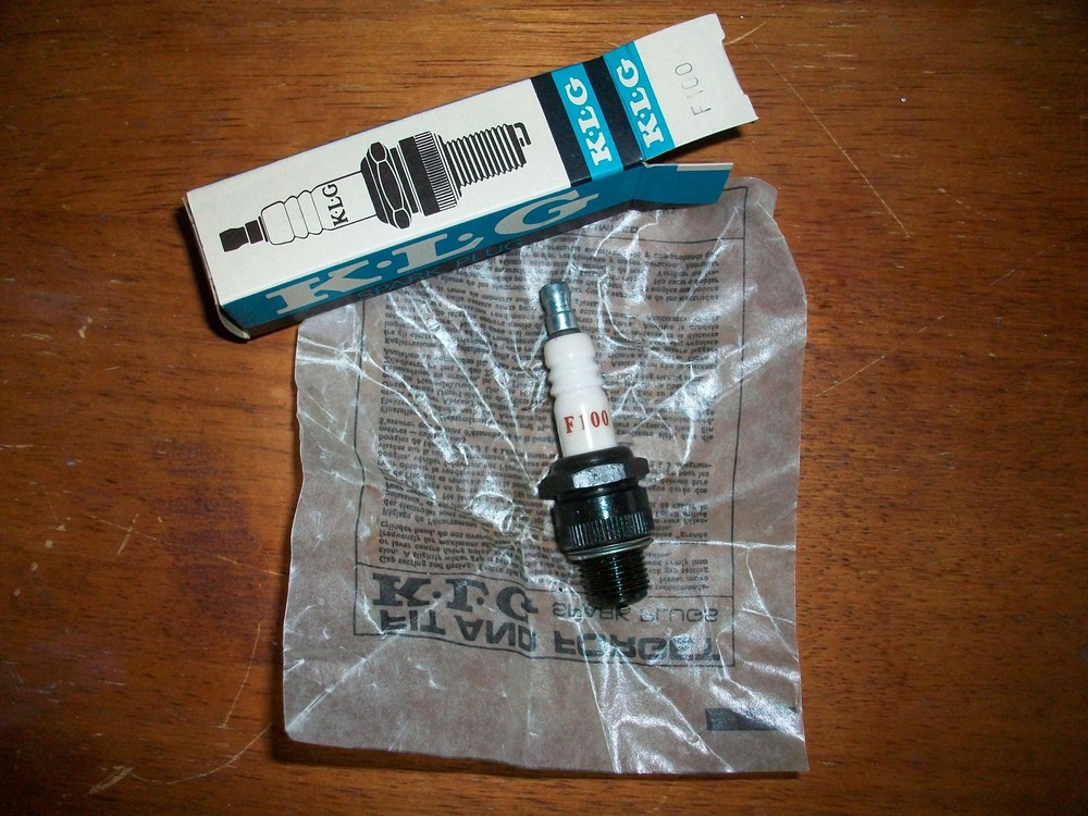 NOS KLG  F100 Spark Plug