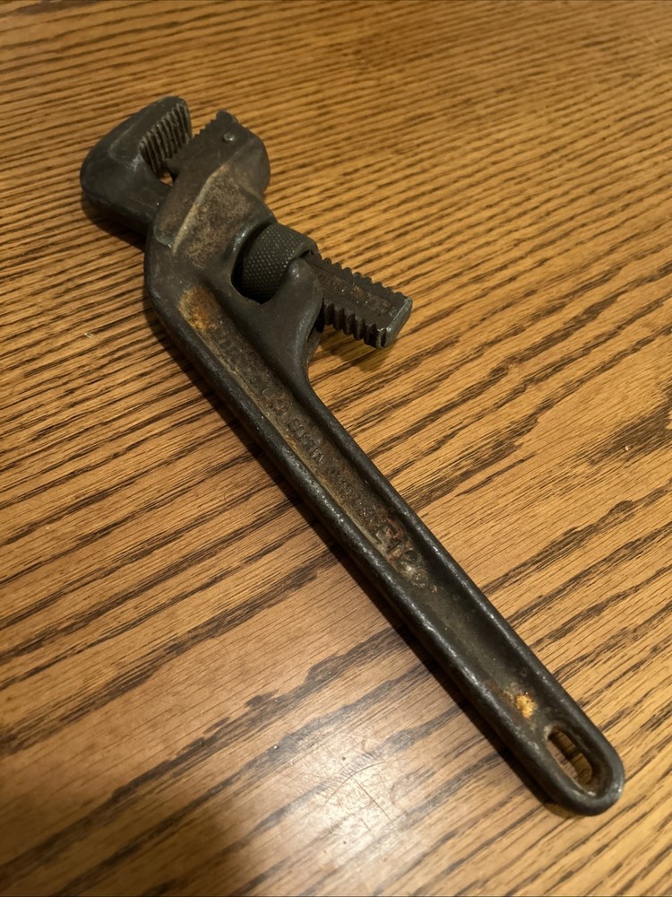Vintage Ridgid Tool Co Offset 12” Pipe Wrench. (T12)