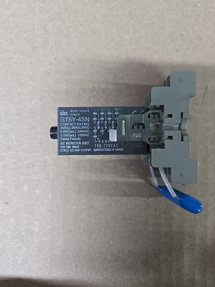 Idec GT5Y-4SN Electronic Timer 3AMP 100/120V