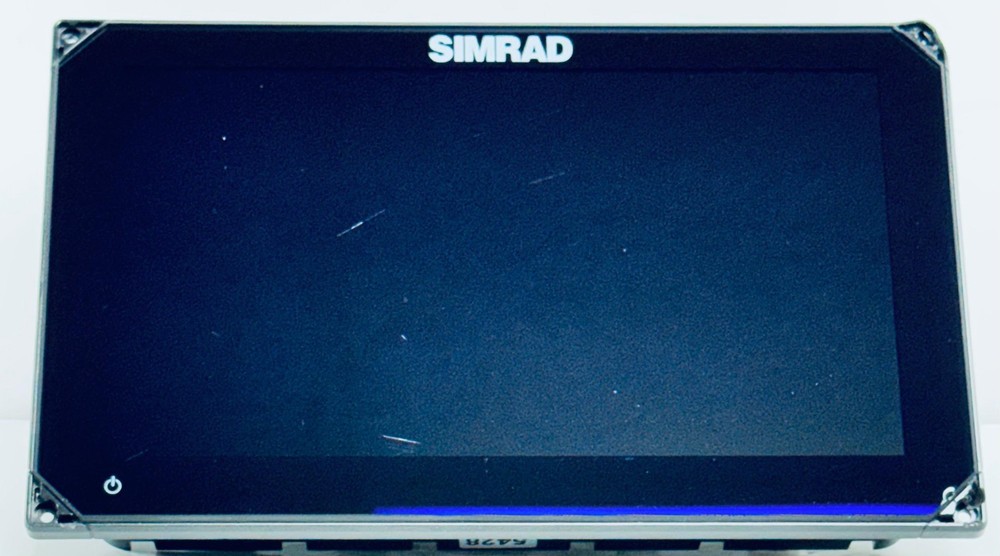 Simrad NSX 9 Chartplotter GPS | C-MAP MFD Display NXS 3009