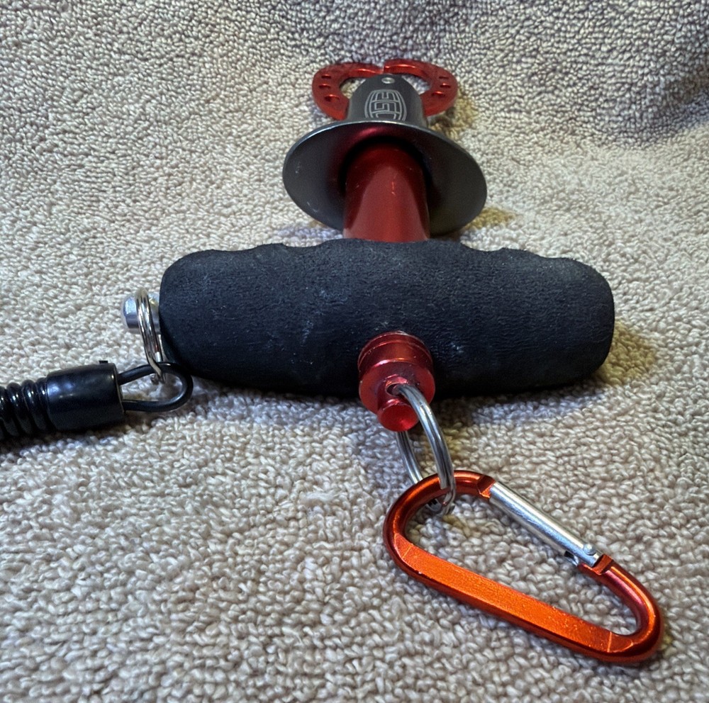 EGO Mini Fish Gripper with a Magnetic Release