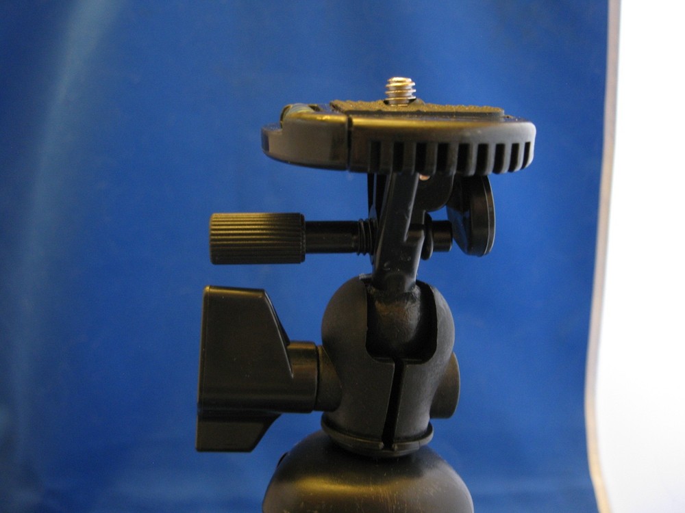 Focus Pro Series 12" Flexible Tripod - Universal Camera Mount, NEW Open box