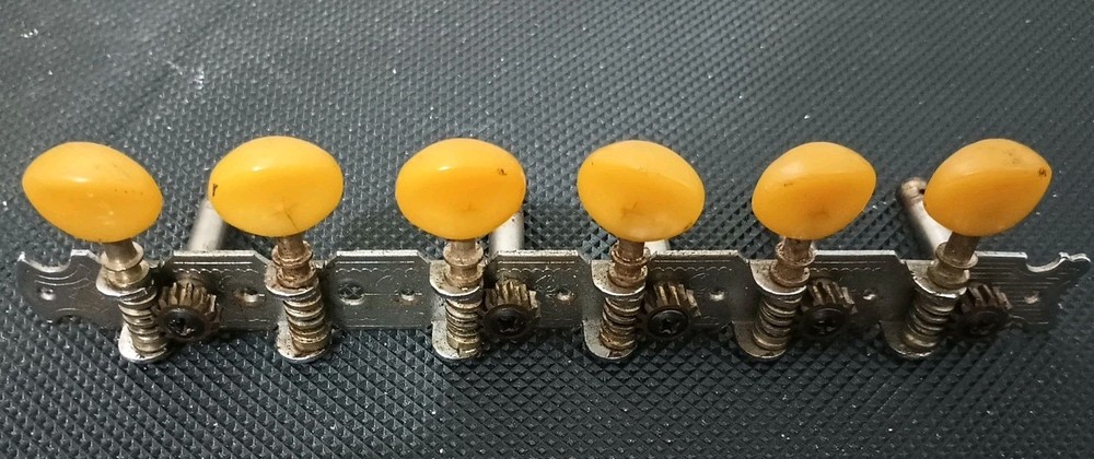 Vintage Guitar Tuners Inline Set