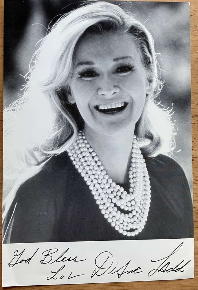 Actress Diane Ladd Autographed Photo