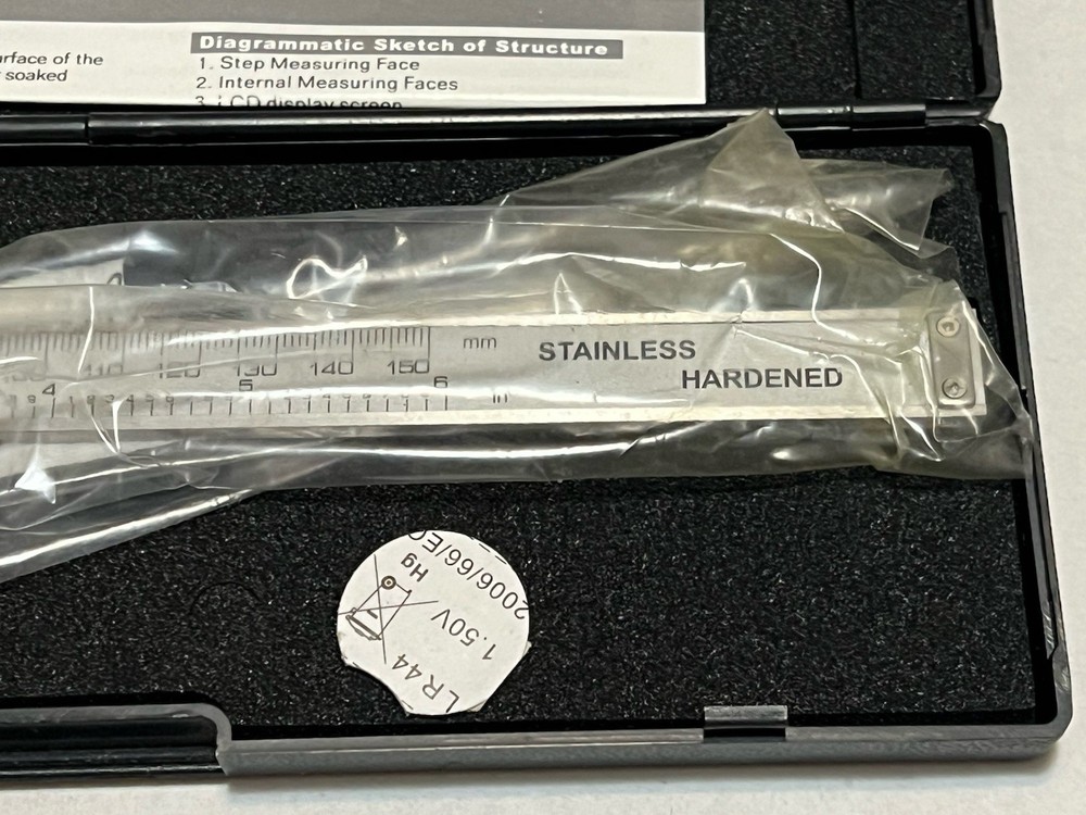 (Opened Box) Value Electronic Caliper 0-6"/0-150mm Range #72457492