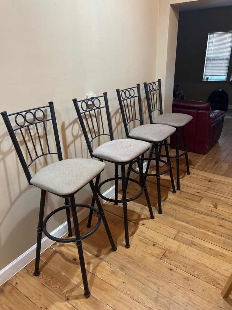 hightop table chairs