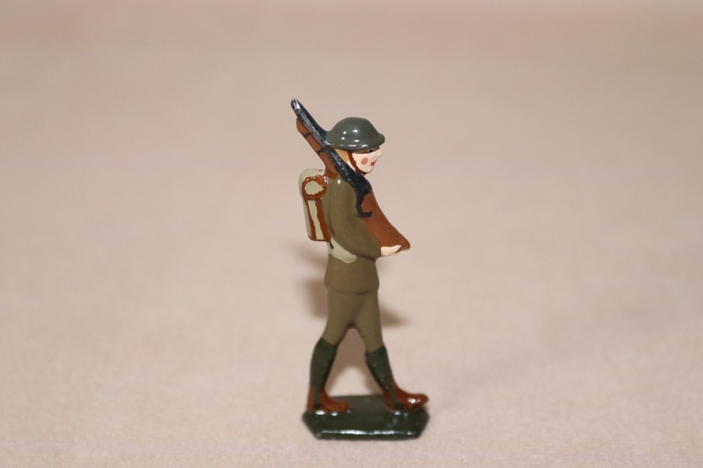 Lead Foreign Soldier Marching Figure ~ Modern