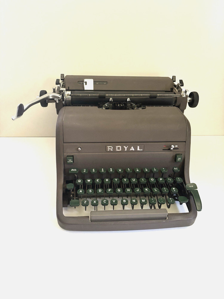 Royal HHE Typewriter Desktop W/ Standard Elite Font