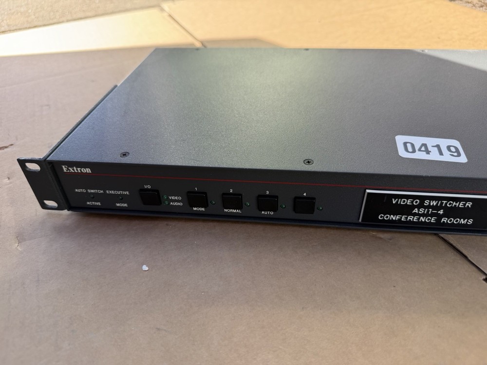 Extron SW AV Series Video / Audio Switcher