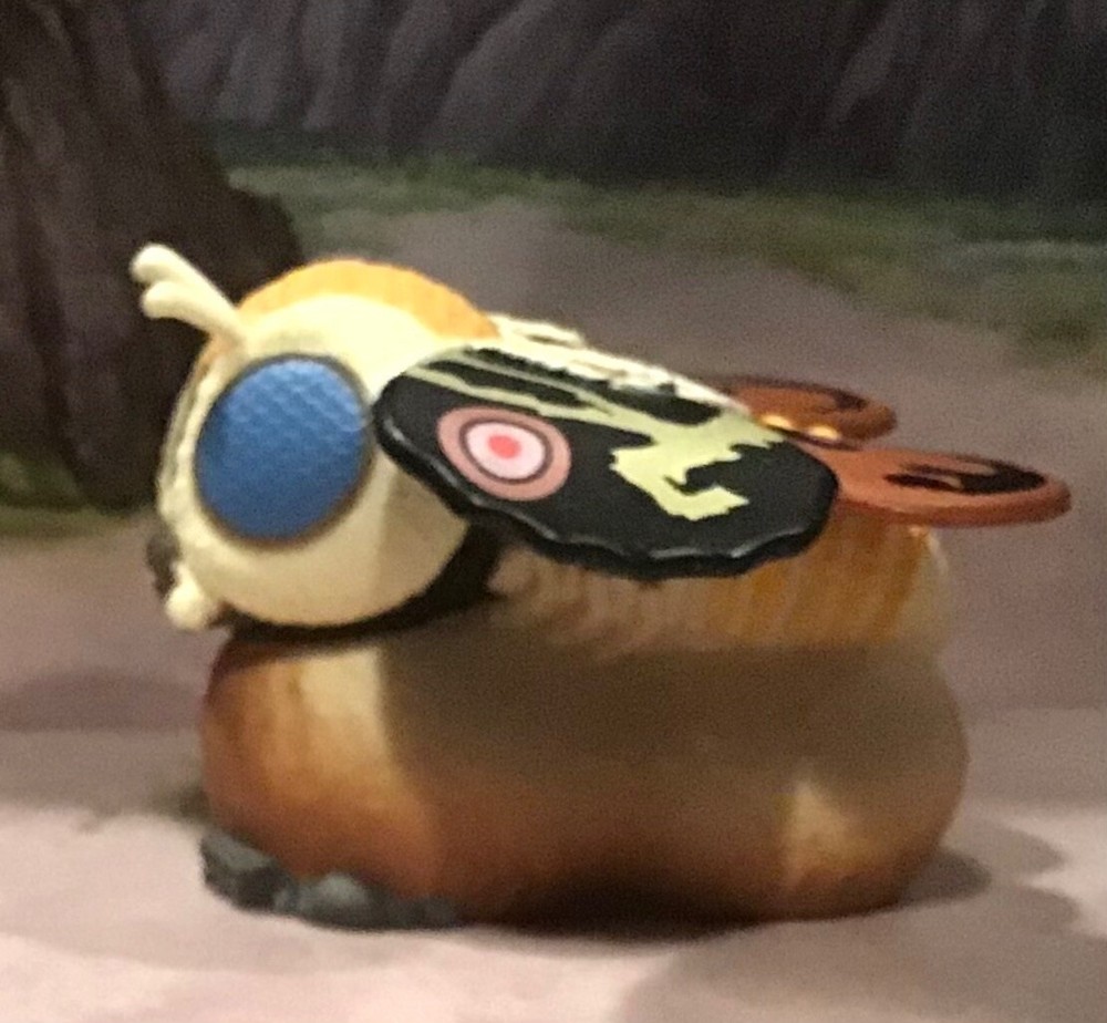MOTHRA EMERGING SD VINYL FINGER PUPPET FIGURE