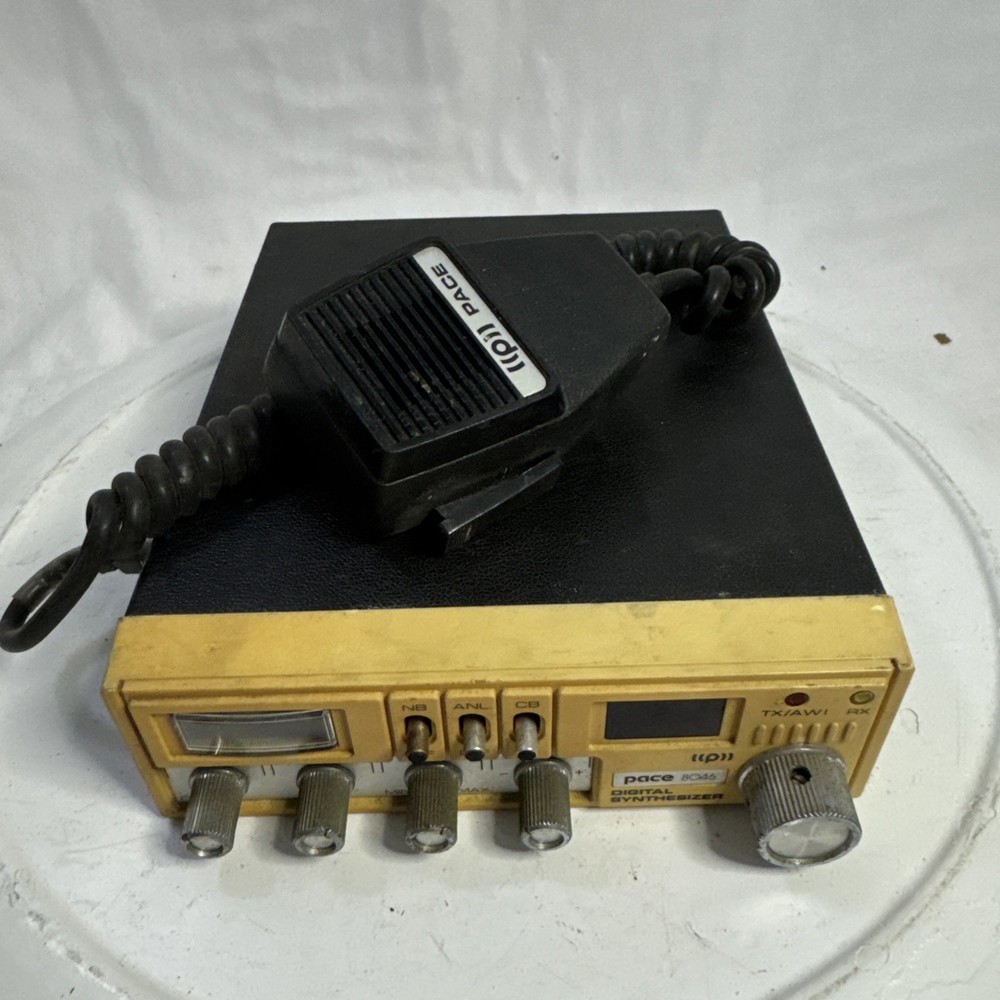 Vintage Pace 8046 CB with Microphone