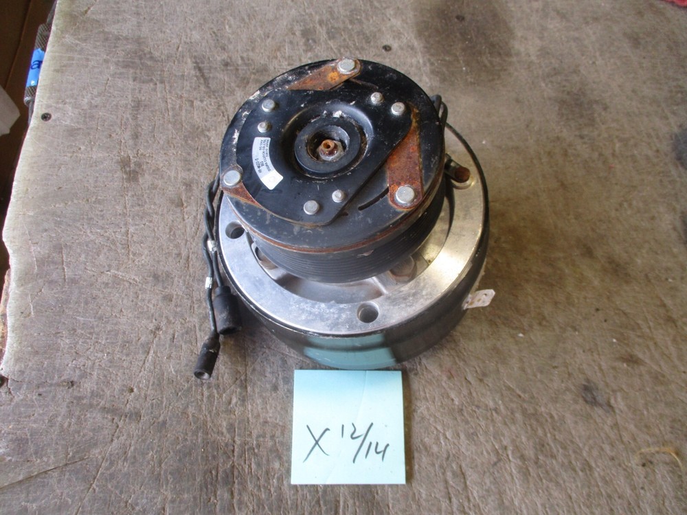 NOS 2-Wire AC Compressor For HMMWV, Scuffs & Scrapes, Serpentine Belt