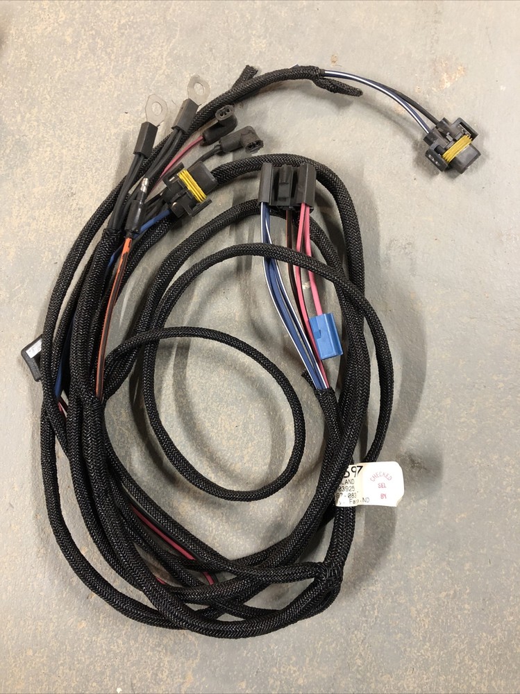CASE 9827597 - HARNESS WIRE