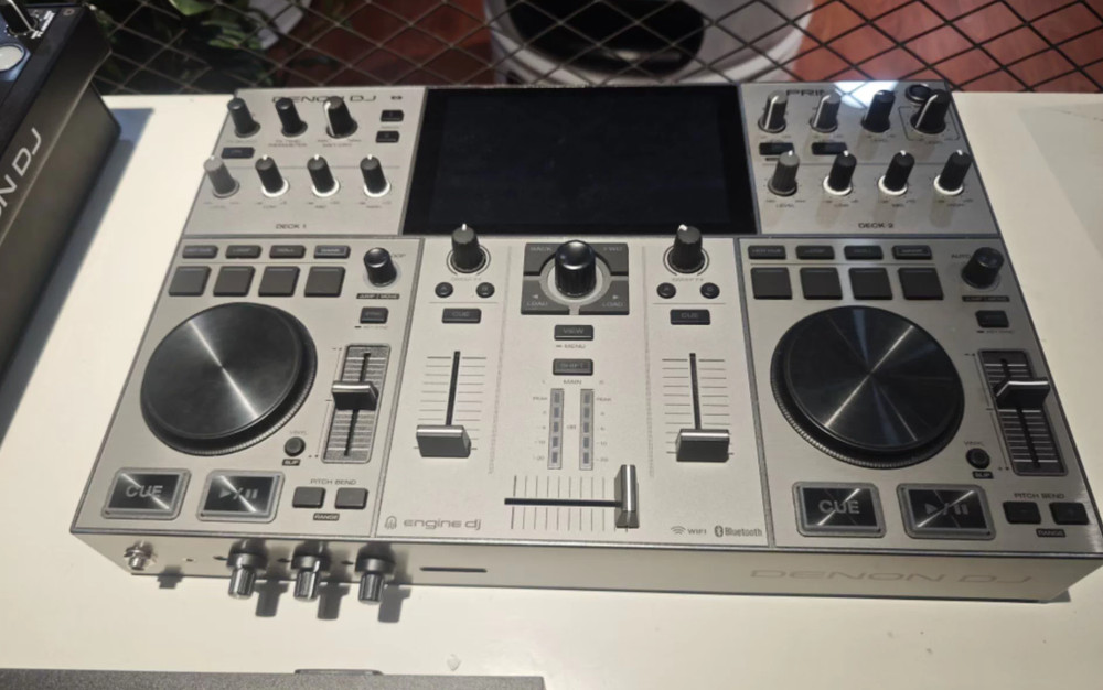 1pcs Denon Prime Go+ DJ Console