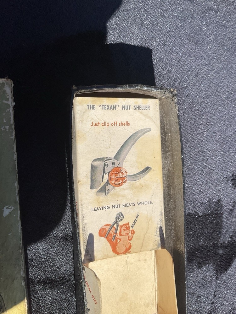 Vintage Texan Nut Sheller With Box