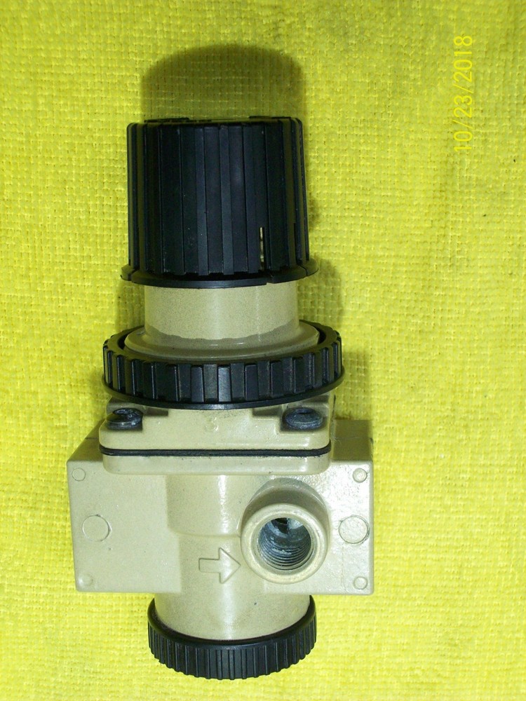 NORGREN AIR REGULATOR , R08-200-RGM