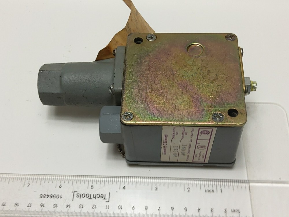 SQUARE D PRESSURE REGULATOR 9012-ADW-24 (NEW)
