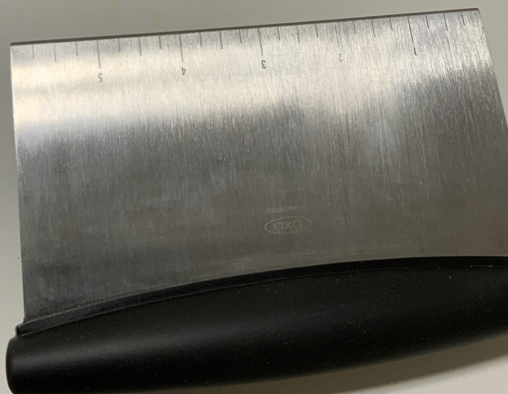 🧷 OXO SoftWorks Multi-Purpose Scraper and Chopper, GREAT👌