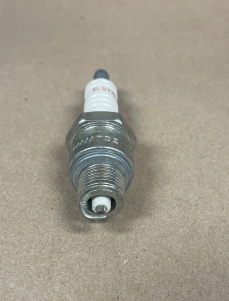 New Champion Copper Plus RL87YC Spark Plug