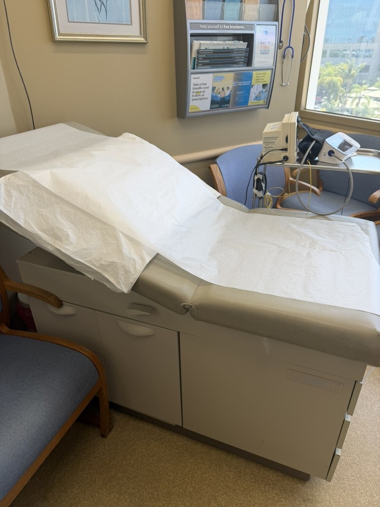 Midmark Ritter 108 Medical Examination Table