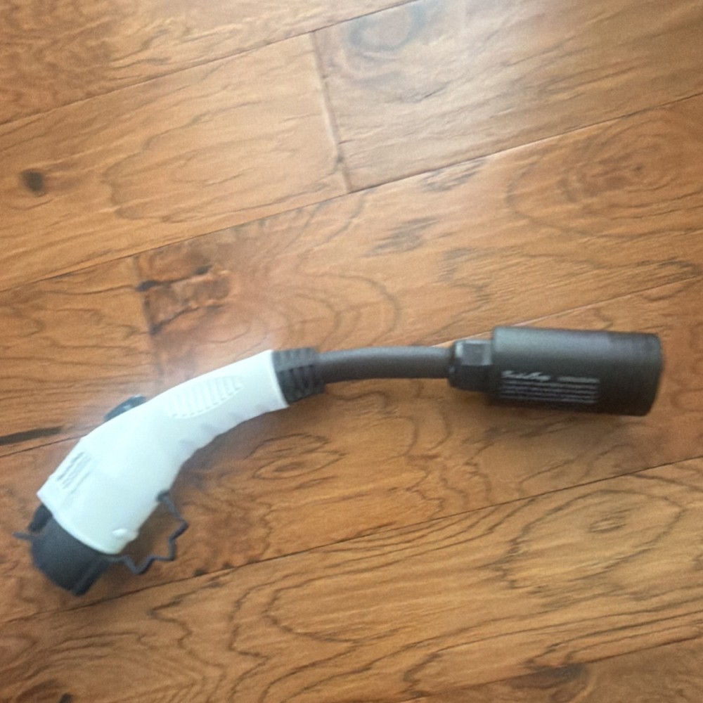 Tesla Tap Adapter 40A 240V AC 3S E364477