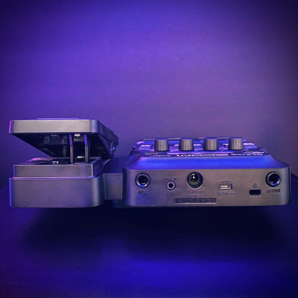 Zoom G1X FOUR Digital Multi-Effects Processor Looper w/ Expression Pedal