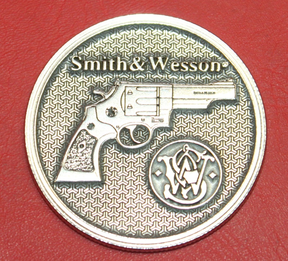 Smith & Wesson Performance Center Display Case Nickel Medallion
