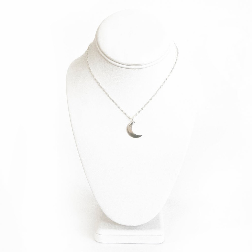 Silverpolished Crescent Moon Necklace