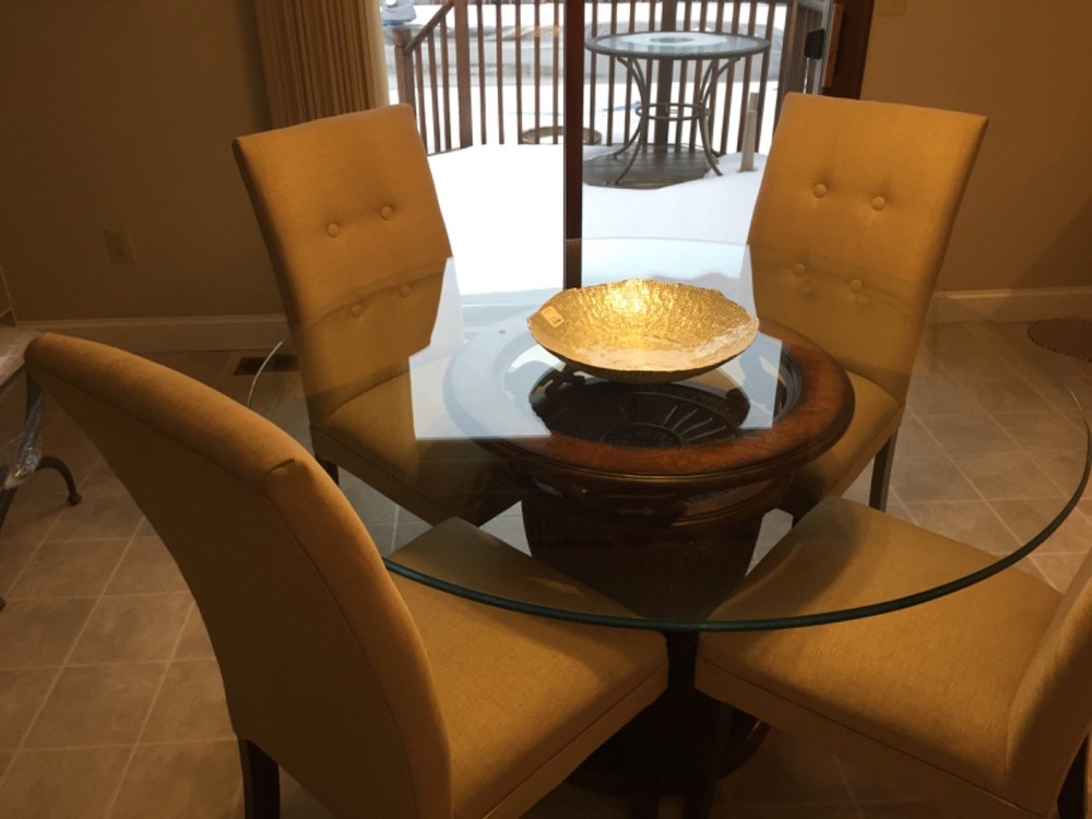 60 inch round table and chairs